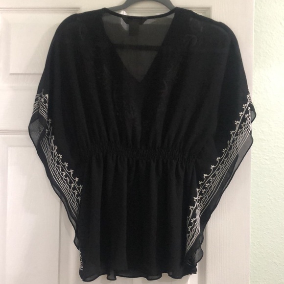 Summer Top - Picture 3 of 3